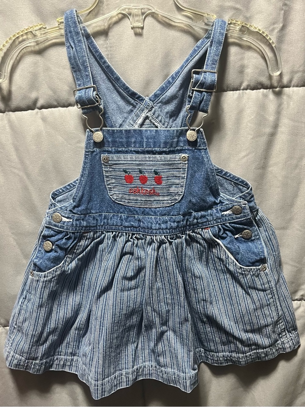 Vintage OshKosh B’Gosh 3T Apple Embroidered Denim Jumper Dress Chambray 90s